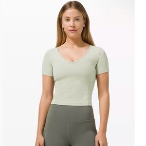 Lululemon - Nulu Cropped Slim Yoga Short Sleeve Shirt ** good as new **